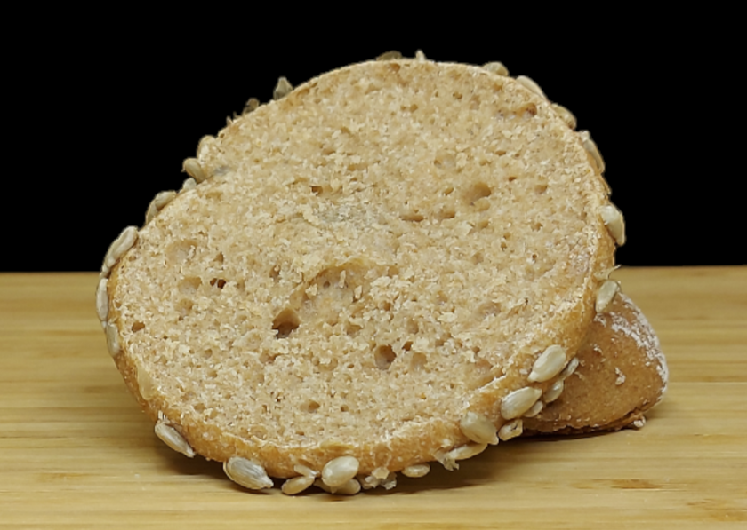 Dinkelvollmehlbrötchen mit Sonnenblumenkernen